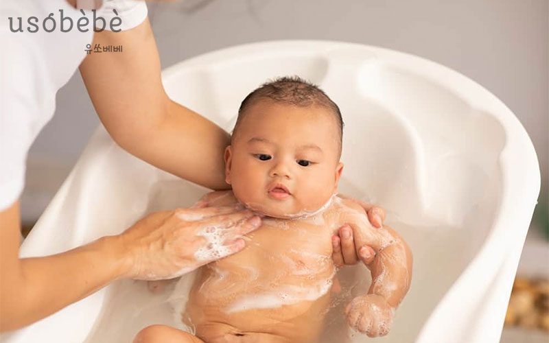 Cách trị hăm da cổ cho trẻ sơ sinh