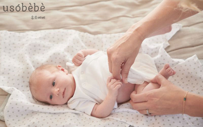 Ba Mẹ nên lựa chọn quần áo mềm mại, thoáng khí và dễ thấm hút mồ hôi cho bé